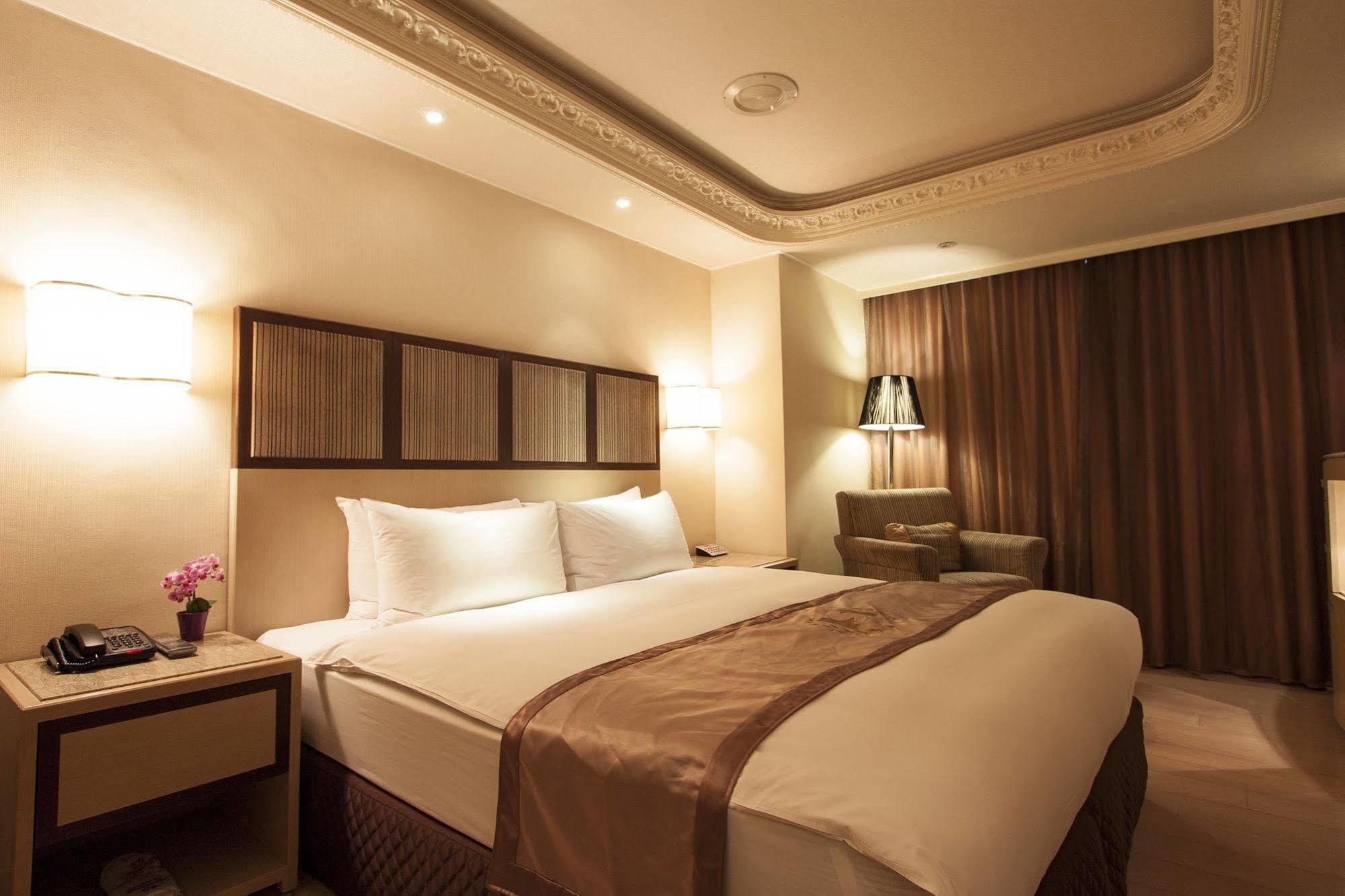 Taipei Charming City Hotel Extérieur photo