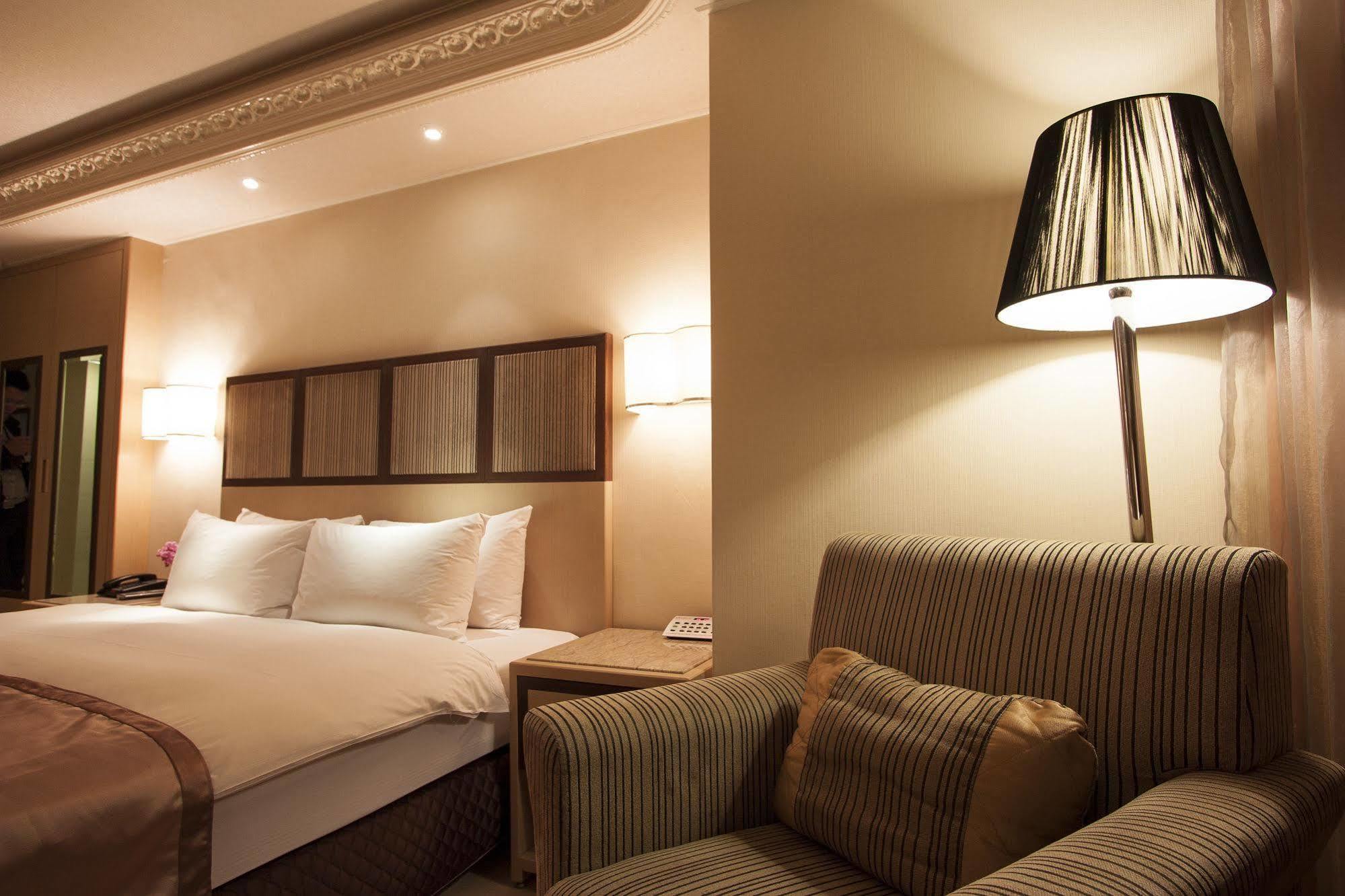 Taipei Charming City Hotel Extérieur photo
